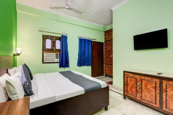 WhatsApp Image 2025-12-02 at 10.29.04 PM